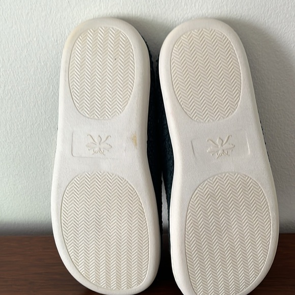 Christmas Slippers by Paper and Source - Picture 3 of 4